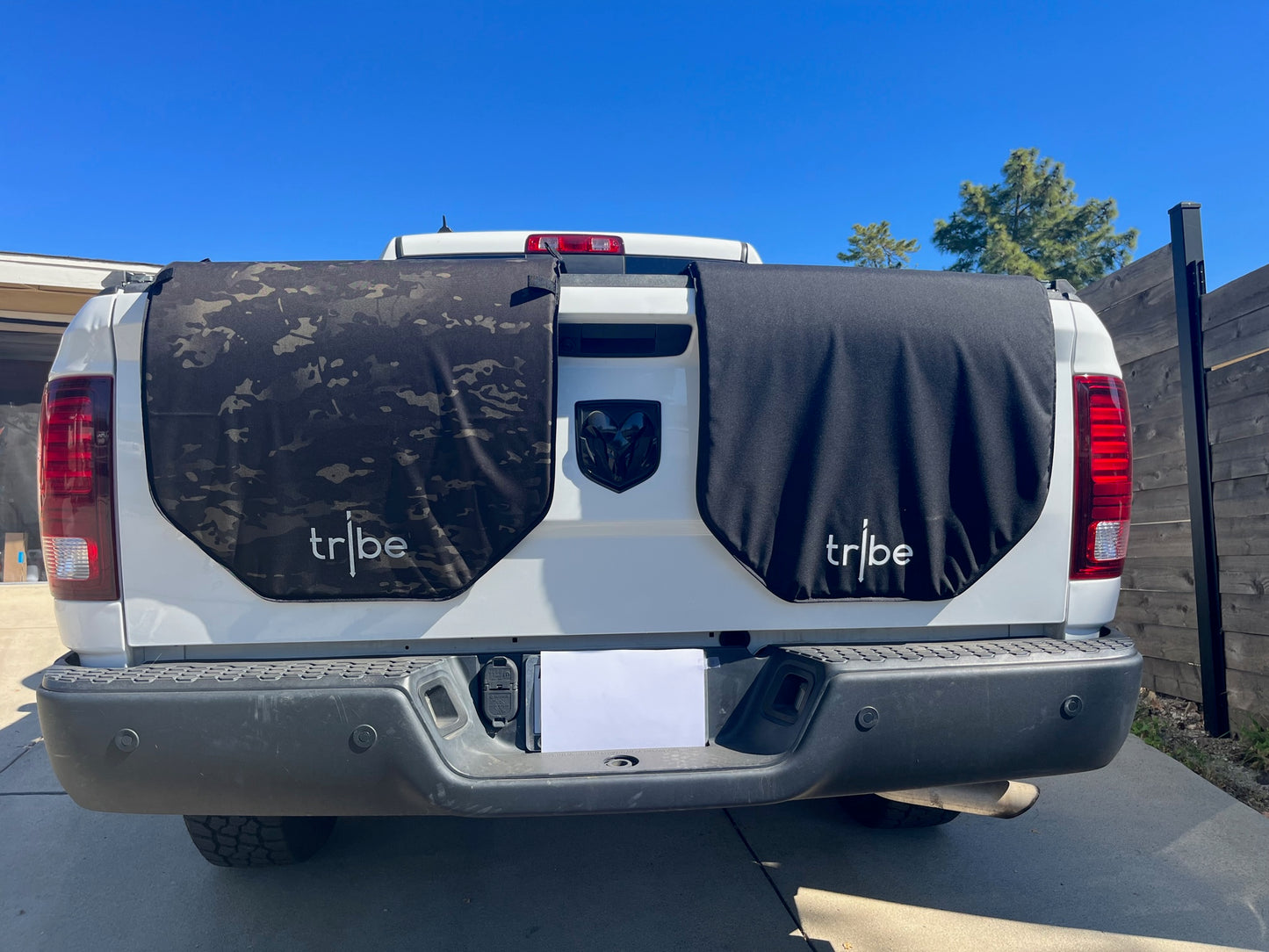 Magnetic Tailgate Pad - NO STRAPS! - Add or Remove in Seconds